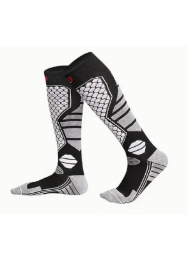 زوج واحد من جوارب الرجال الشتوية الحرارية بطول الركبة – سميكة ودافئة وقابلة للتهوية للتزلج والمشي والأنشطة الخارجية (EU 39-45 / US 6.5-11.5 / UK 6-11) - Image 1