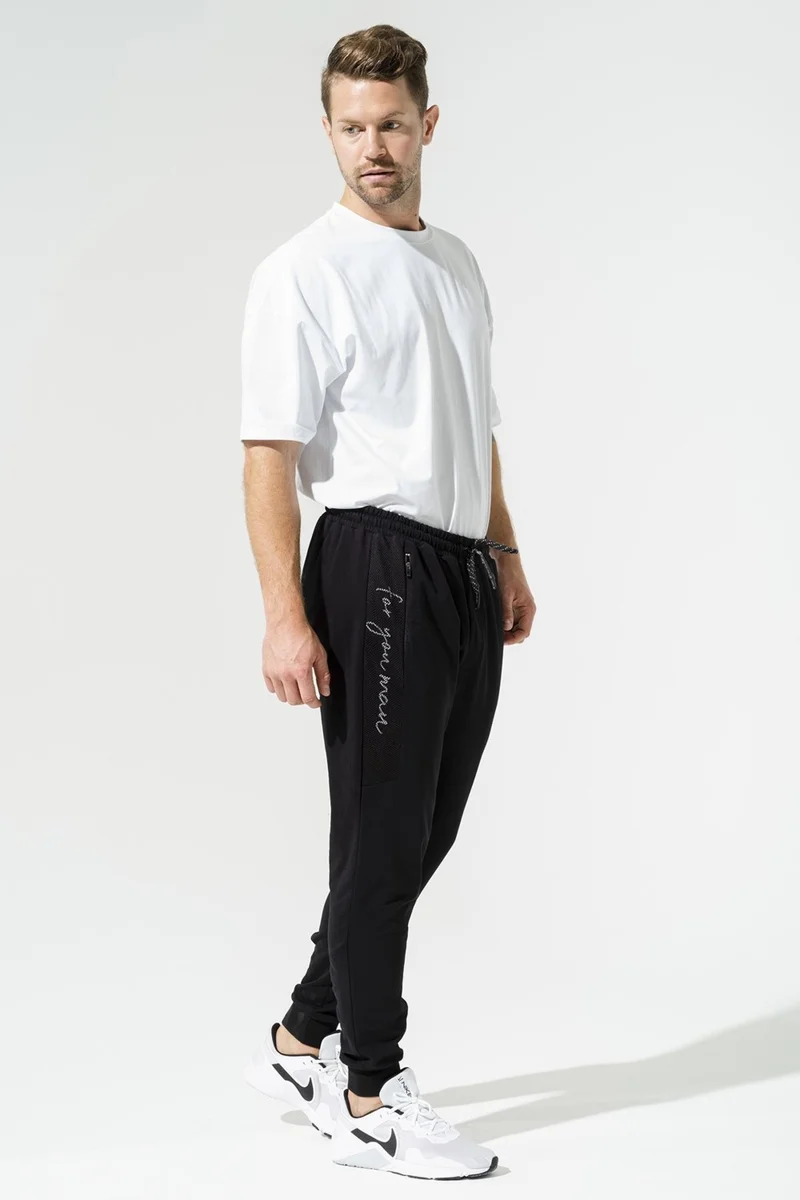 فور يو مان 2-Piece Cotton T-shirt with Mesh Detail Black Joger Suit S27157