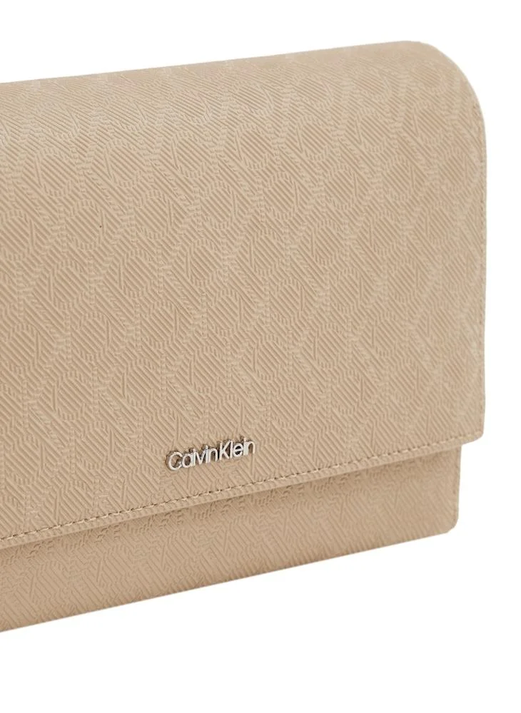 CALVIN KLEIN EXTRA LARGE TRIFOLD WALLET