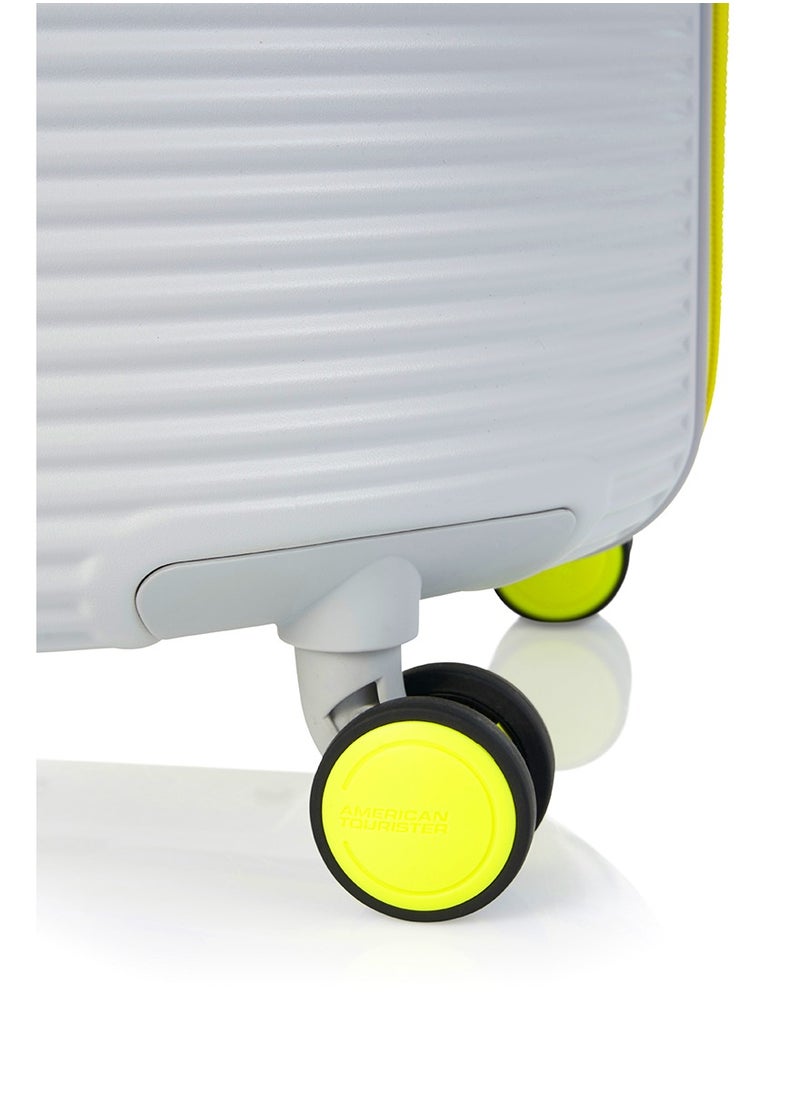 AMERICAN TOURISTER ROLLIO SPN 75/28 Lime Green-Large size Hard Luggage  - Image 4