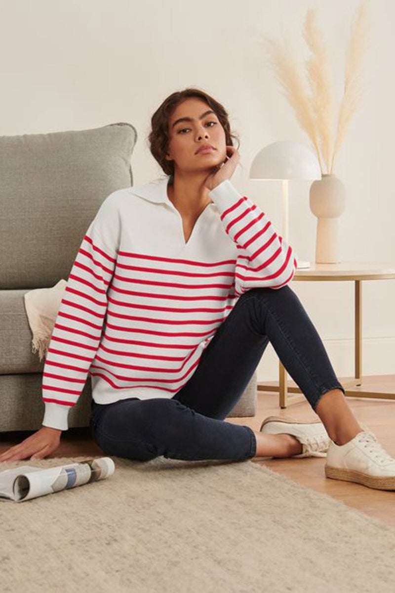 Tchibo سويت شيرت مخطط بياقة عريضة للنساء، أحمر وأبيض - Image 1