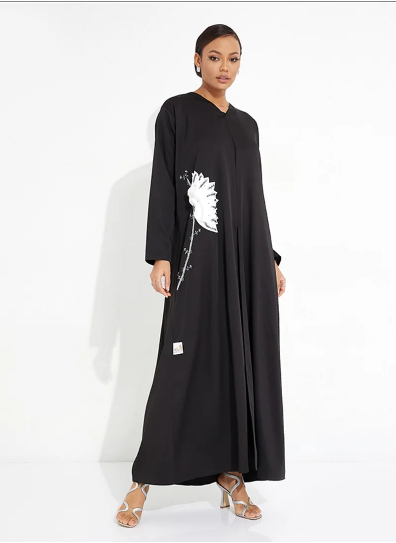 Rosette Abaya White Prominent Abaya