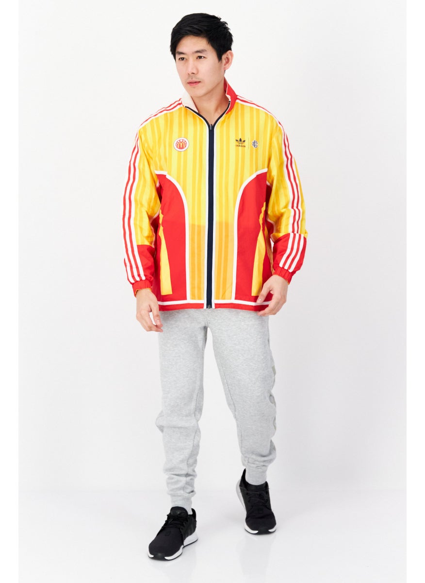 Men Sportswear Fit Outdoor Reversible Track Jacket, Yellow - pzsku/ZAA9BEE48313EFB433DA4Z/45/_/1724351133/516a5da0-fbdd-4f9d-b032-f0f73b8d2a44