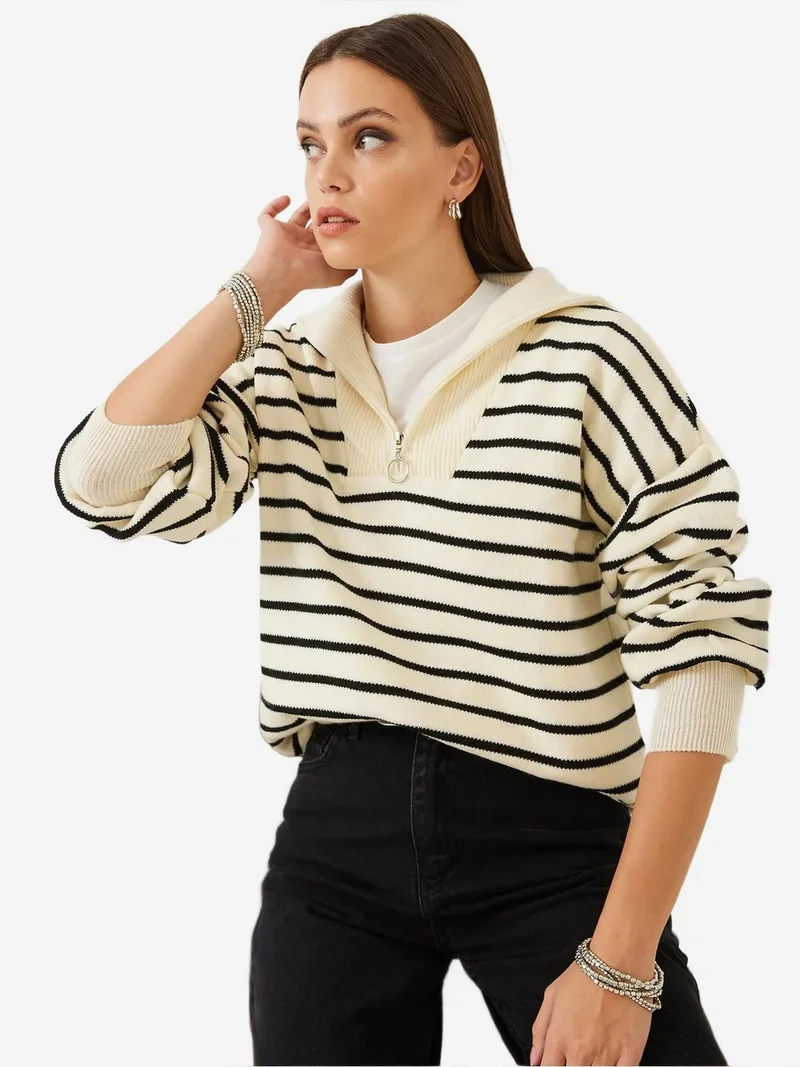 LUCCI Striped Boxy Crop Sweater with Zipper Collar