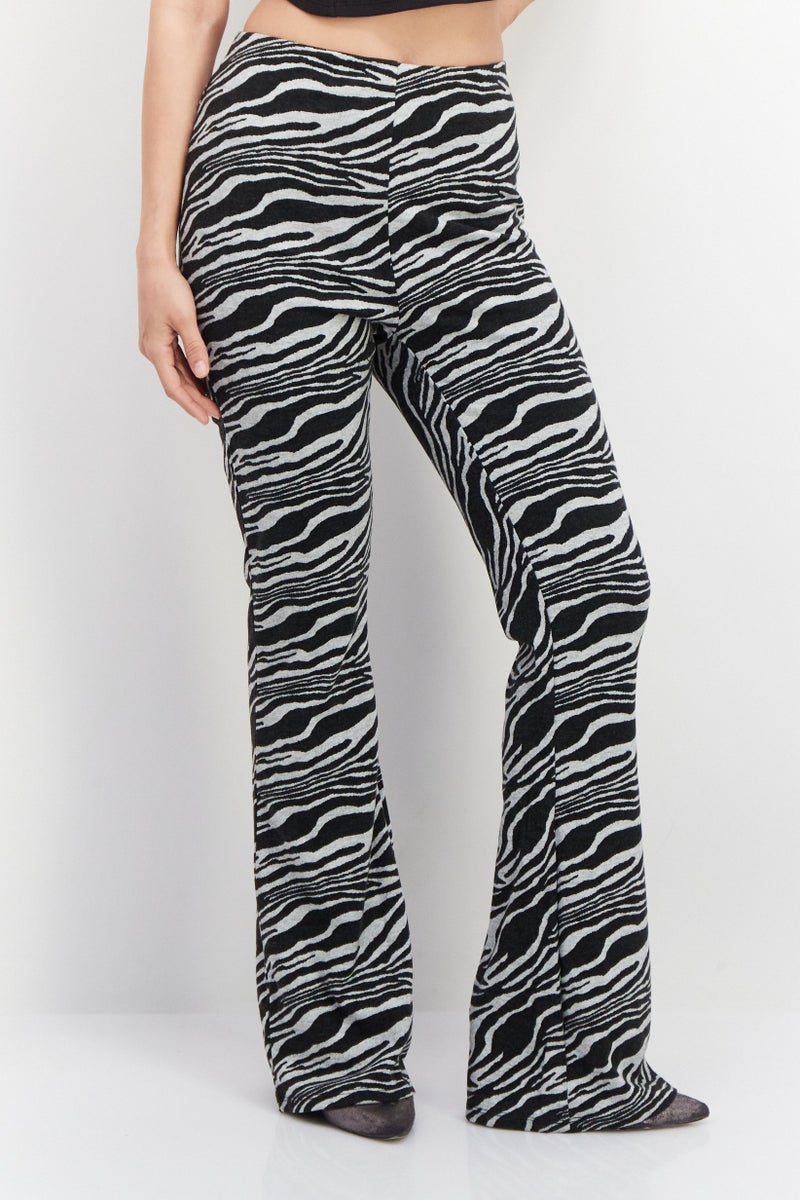 NEW LOOK Women Wide Leg Allover Print Palazzo Pants, Black - Image 1