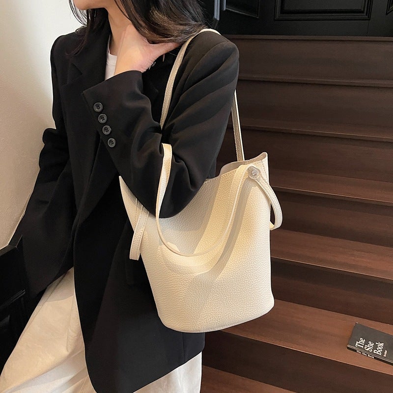 Fashionable Large Capacity Portable Commuter Bag Women'S 2025 Bucket Bag High-End Shoulder Underarm Bag - Image 2