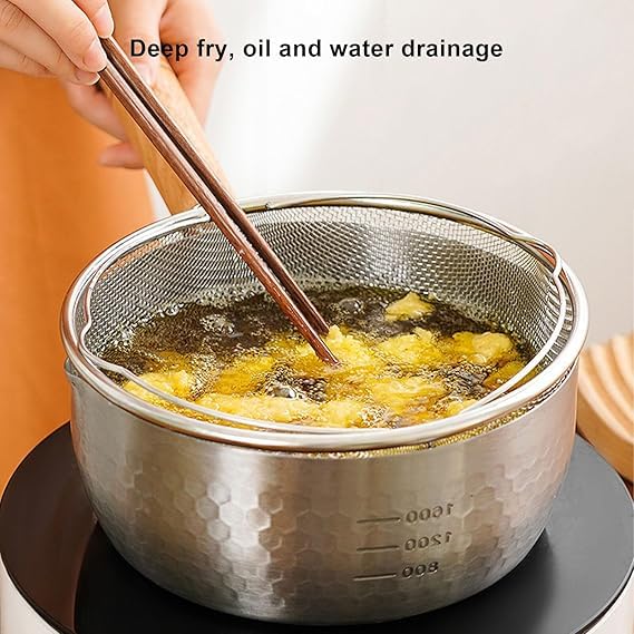 SHREESAMP SHREESAMP Round Stainless Steel Steamer Basket with Foldable Handle Ideal for Steaming Rice Vegetables Seafood Fish and More Plus Convenient Design for Easy Fruit Washing Cooking and Food Preparation  - Image 4