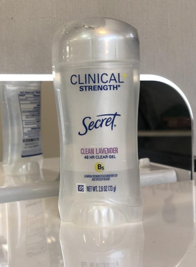 Secret Antiperspirant and Deodorant for Women, Clinical Strength Clear Gel, Clean Lavender Scent 73 g 