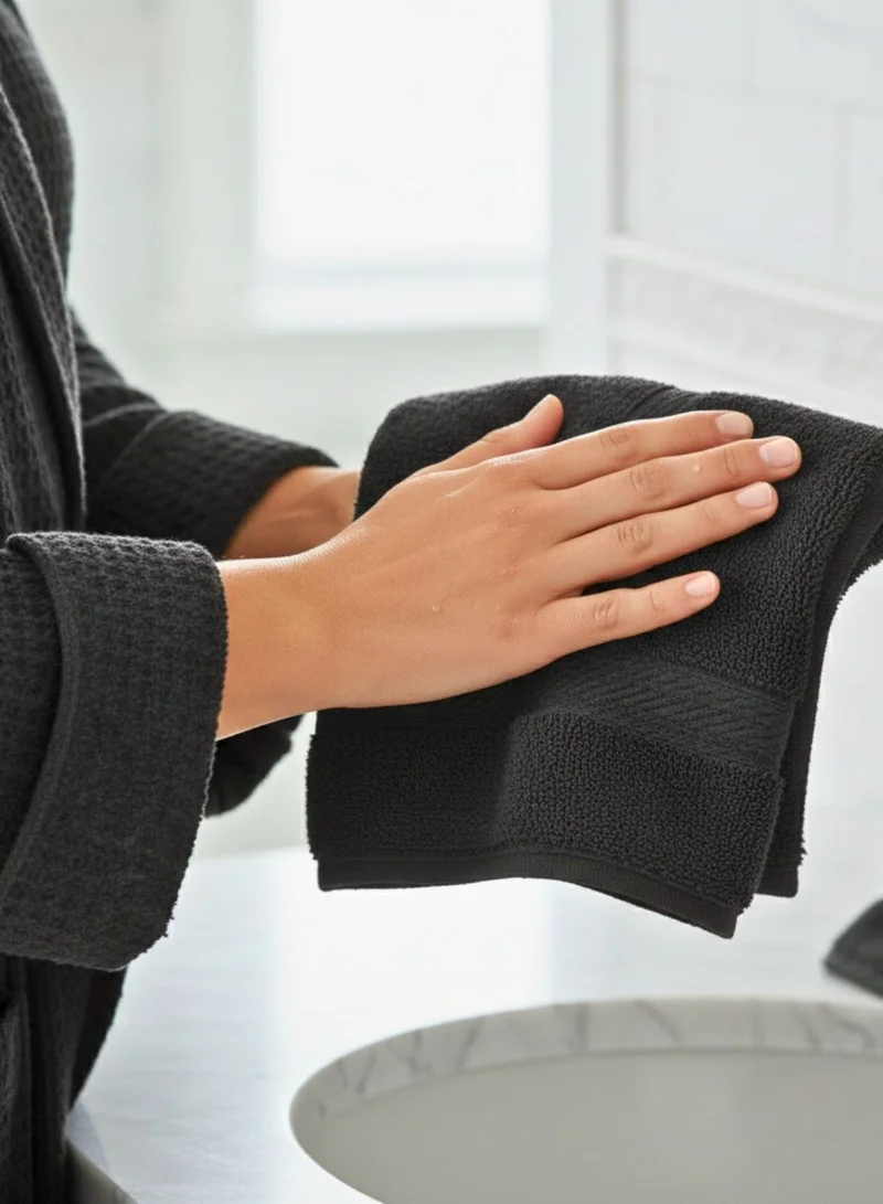 1 تشيس منشفة وجه فاخرة من القطن - مجموعة من 12 منشفة وجه كبيرة للحمام والمنتجع الصحي في الفنادق باللون الأسود