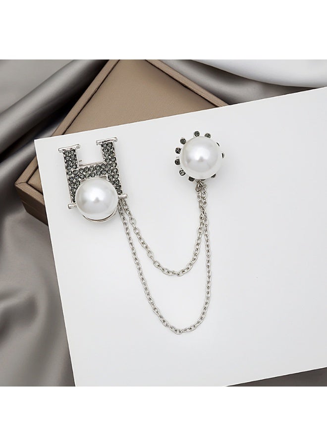 Mark Fairwhale Retro Fashion High-end Rhinestone Chain Brooch
