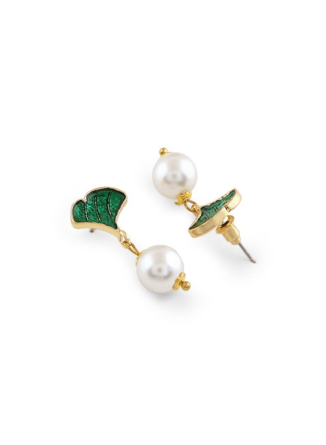 Zaveri Pearls أقراط زافيري بيرلز الخضراء المطلية بالمينا، أقراط متدلية عصرية من اللؤلؤ للنساء - ZPFK21965 - Image 4