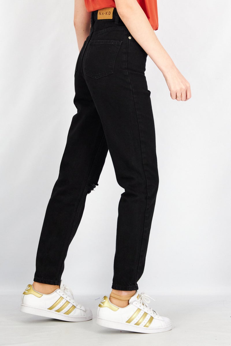 NA-KD Anika Teller x NA-KD Women Mom Fit Plain Non Stretchable Jeans, Black - Image 3