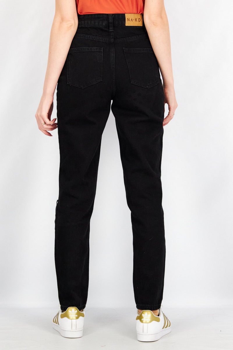 NA-KD Anika Teller x NA-KD Women Mom Fit Plain Non Stretchable Jeans, Black - Image 4