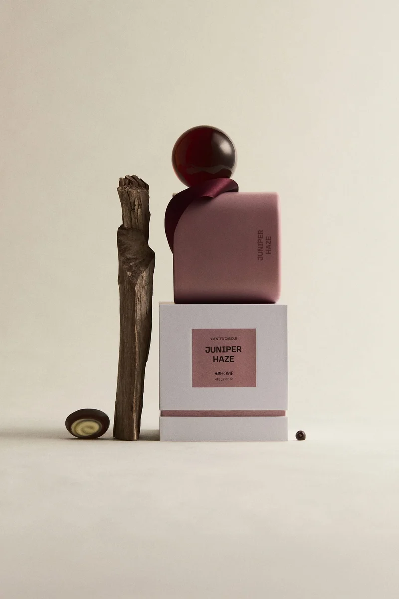 اتش اند ام شمعة معطرة كبيرة في حامل زجاجي