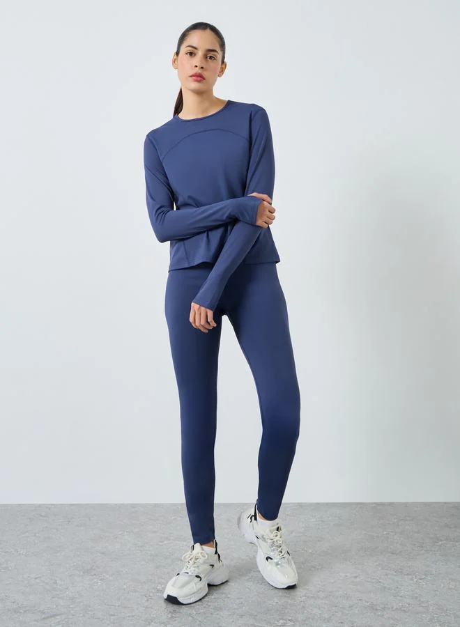 ستايلي اكتيف طقم بلوزة وبنطلون بتفاصيل فتحة جانبية من ستايلي