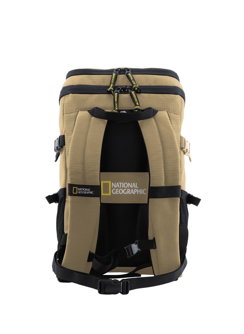 NATIONAL GEOGRAPHIC حقيبة ظهر للكمبيوتر National Geographic Explorer III RPET باللون البيج للرجال والنساء، حقيبة كمبيوتر محمول مبطنة مقاومة للماء متينة للسفر غير الرسمي في الهواء الطلق والمدرسة والمكتب  - Image 3
