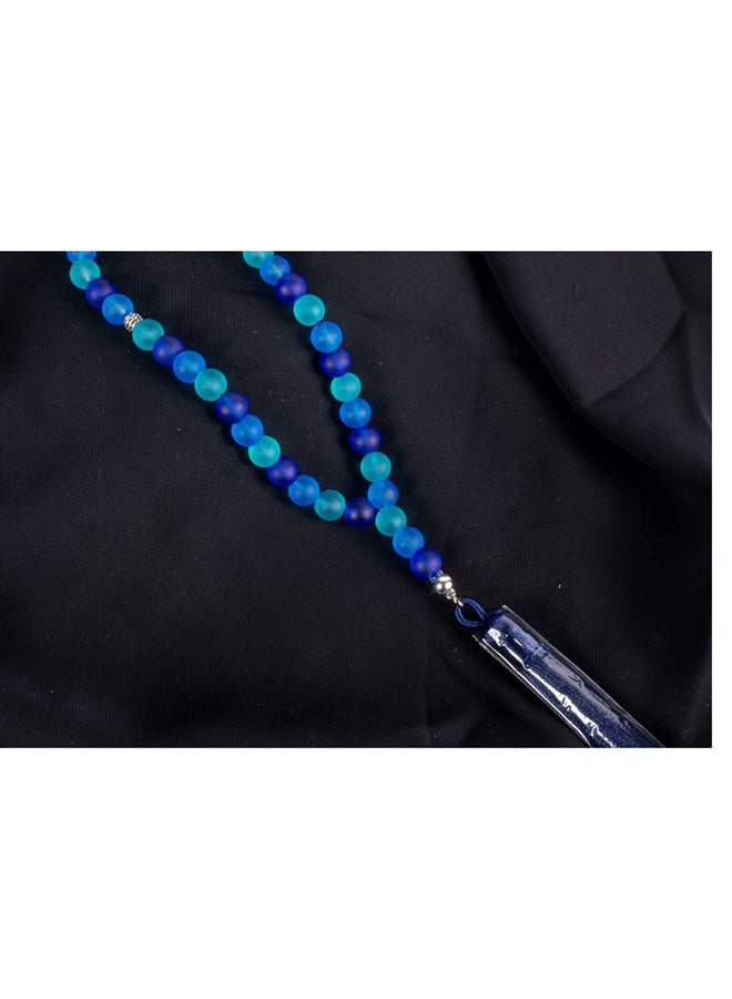 ذا بلاك بيرل اكسسوريز سبحة من حجر الأوبال الأزرق الخلاب من 33 حبة - Image 3