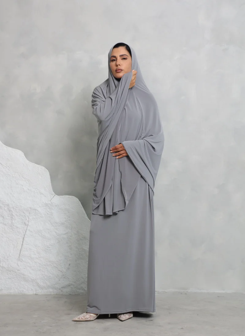 Nikias Women’s Prayer Isdal (Isdal Set)