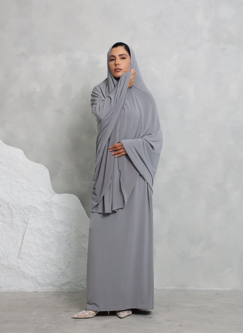 Nikias Women’s Prayer Isdal (Isdal Set) - Image 1