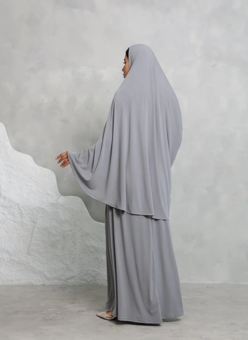 Nikias Women’s Prayer Isdal (Isdal Set)