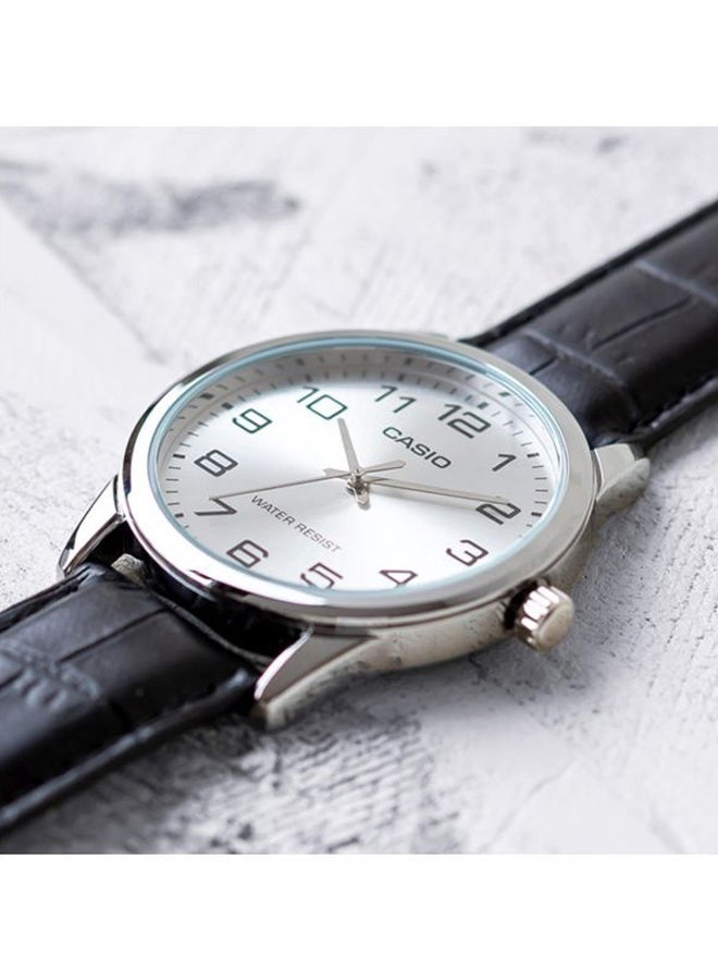 كاسيو MTP-V001L-7B ساعة يد رجالية مقاومة للماء، 45 ملم، أسود - Image 3