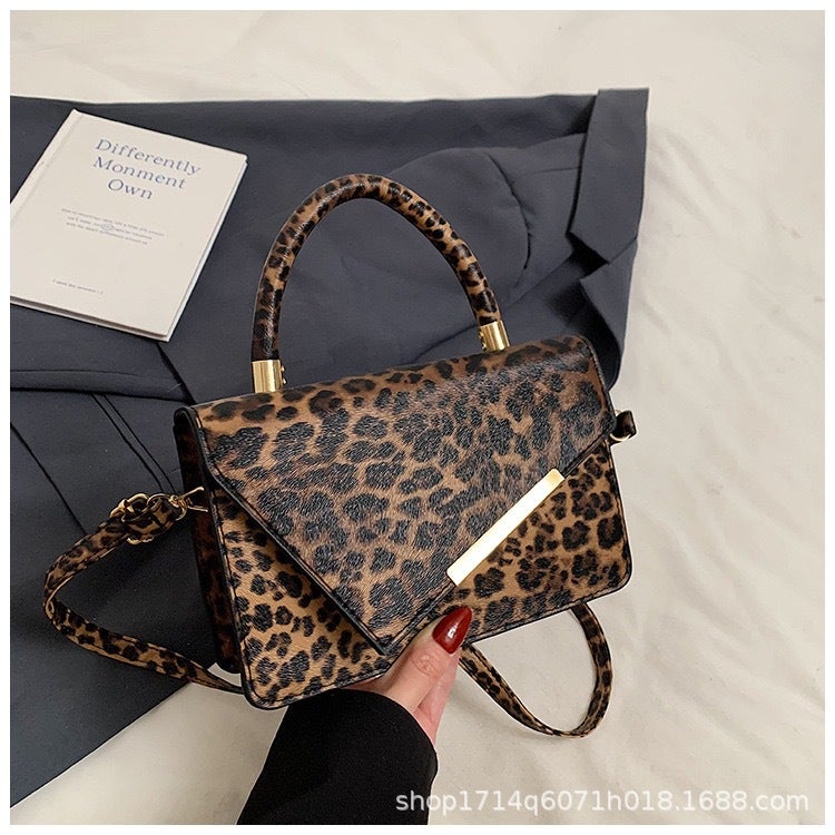 Fashion Leopard Print Clutch Bag Evening Bag Fashionable And Personalized Chain Shoulder Crossbody Women'S Bag New Style - Image 2