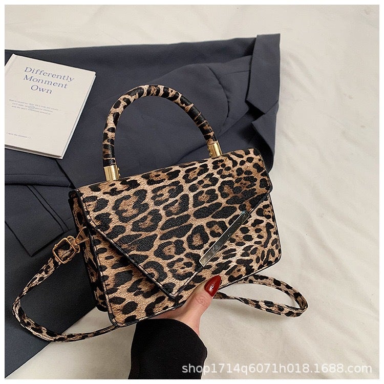 Fashion Leopard Print Clutch Bag Evening Bag Fashionable And Personalized Chain Shoulder Crossbody Women'S Bag New Style - Image 3