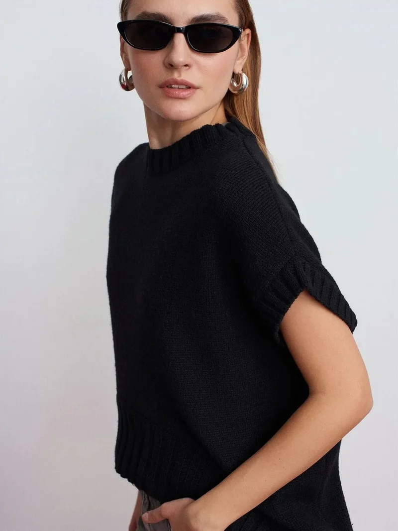 ديلفين DILVIN Oversized Ribbed Knit Sweater Vest