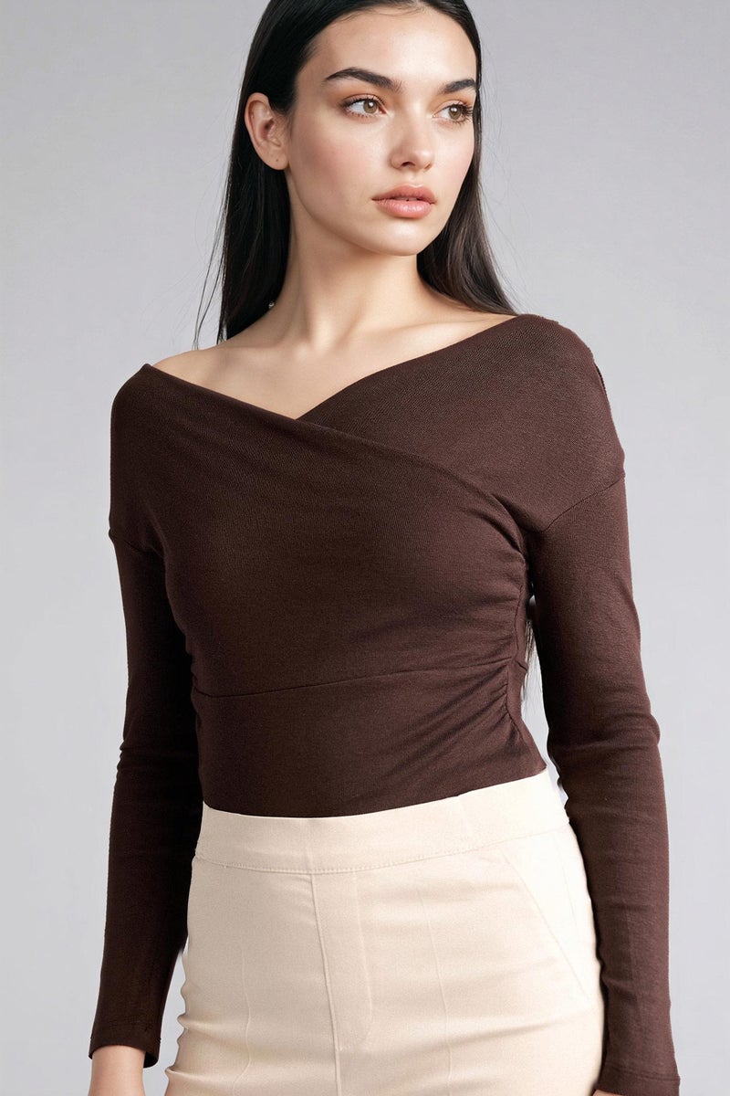 ديفاكتو بلوزة كم طويل ريبانا سليم فيت وياقة متقاطعة - Image 3