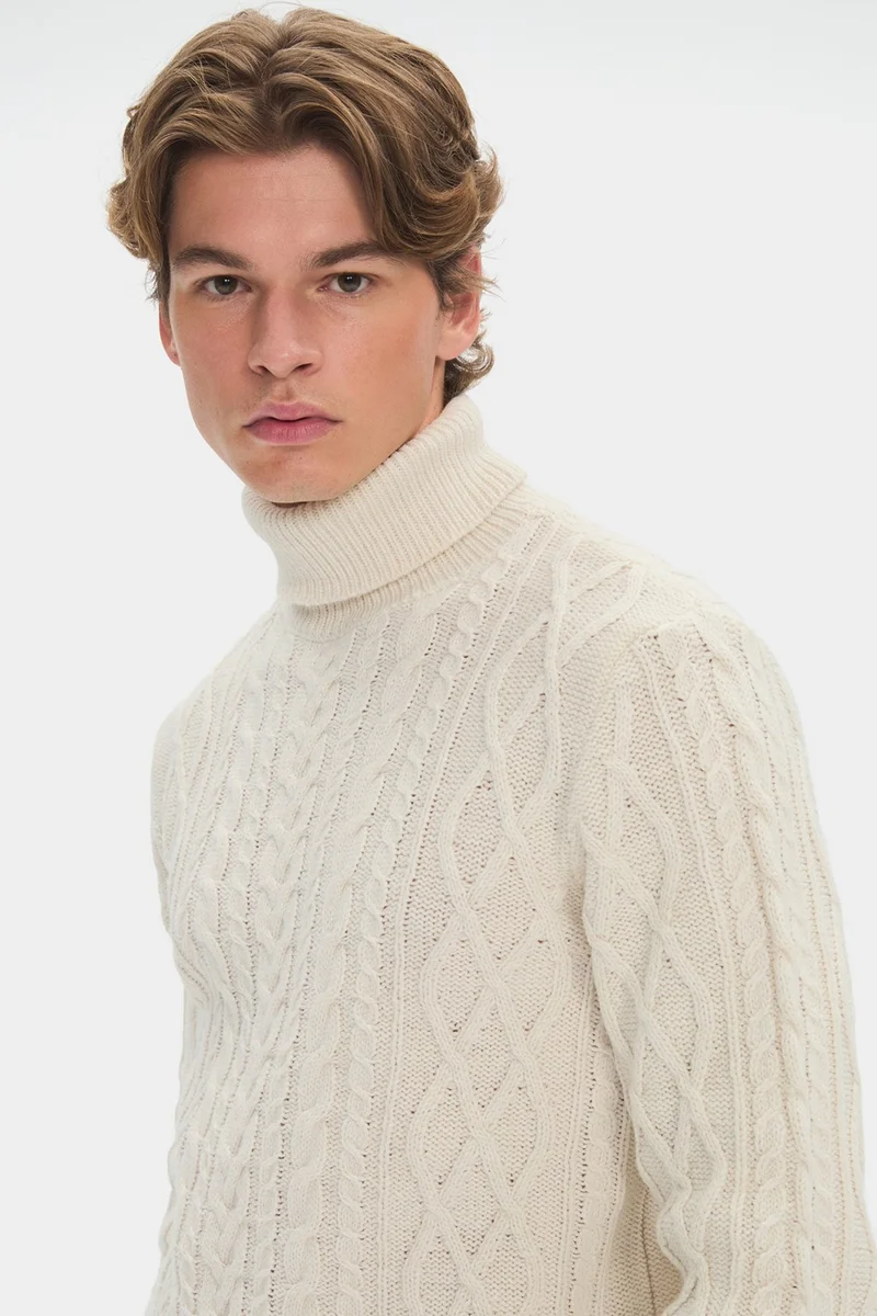 جون Men's Regular Fit Turtleneck Knit Detailed Knitwear Sweater