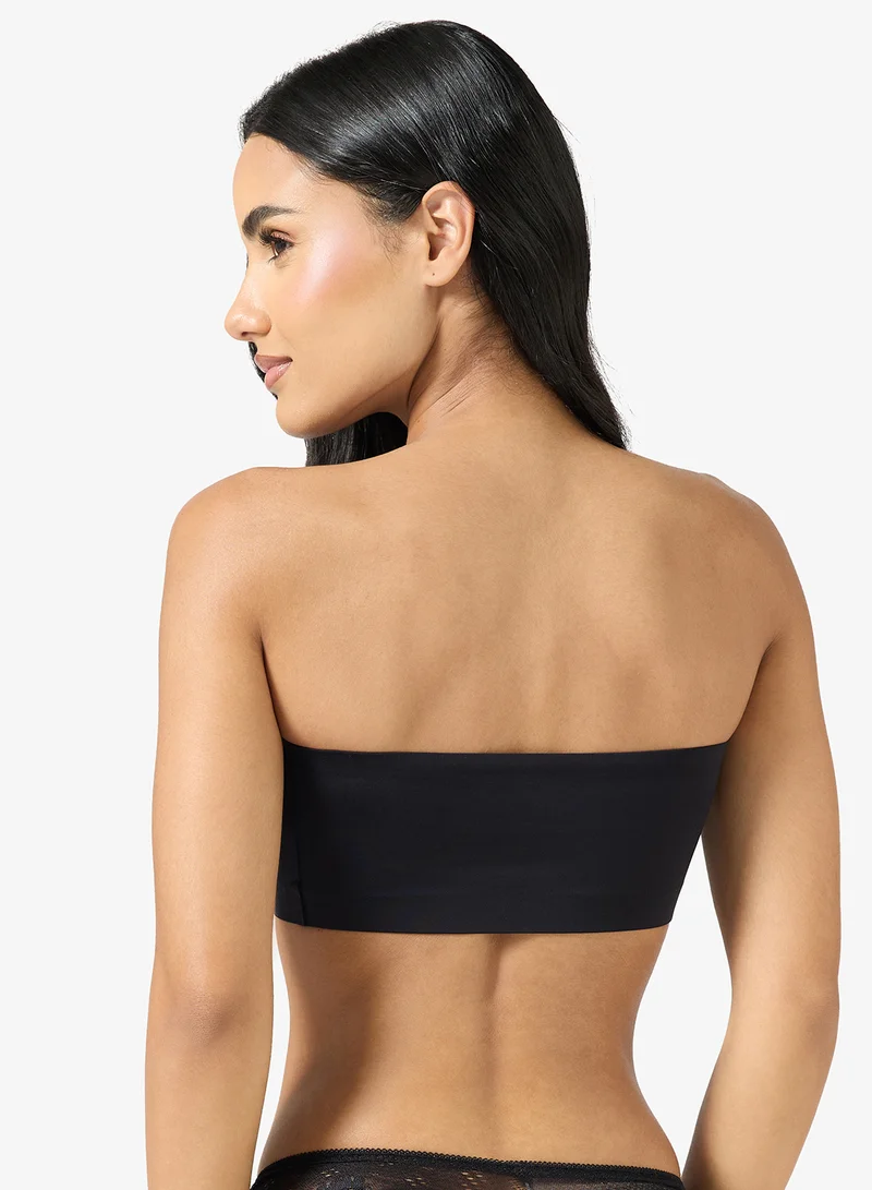 ايلا حمالة صدر بدون حمالات