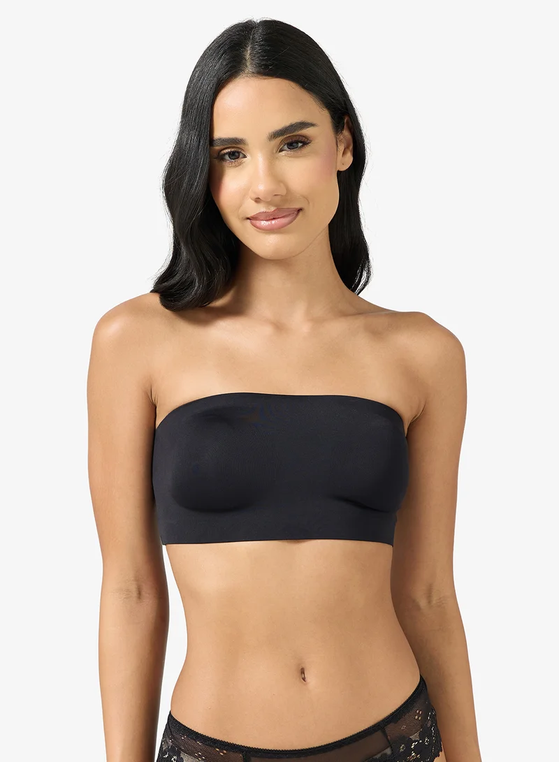 ايلا حمالة صدر بدون حمالات