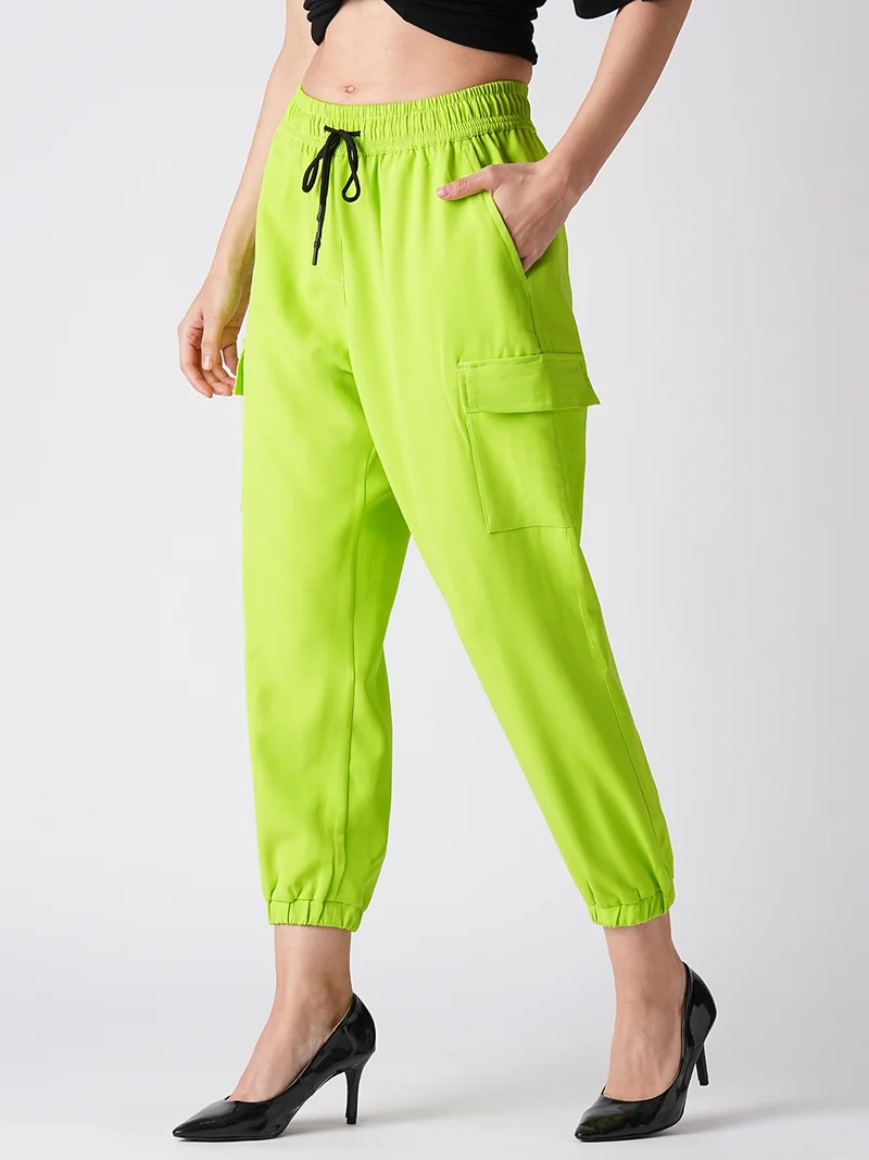 جلو باص بنطلون رياضي نسائي بخصر مطاطي وحزام وجيوب واسعة