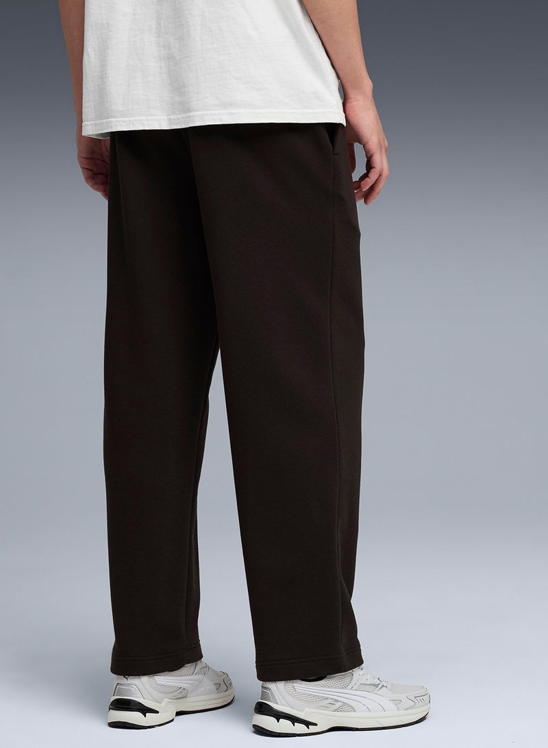 PUMA Essential No.1 Logo Relaxed Pants - Image 2