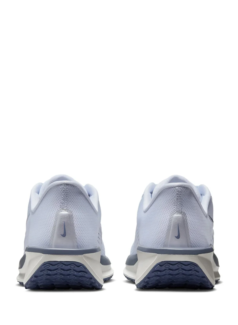 Nike Quest 6