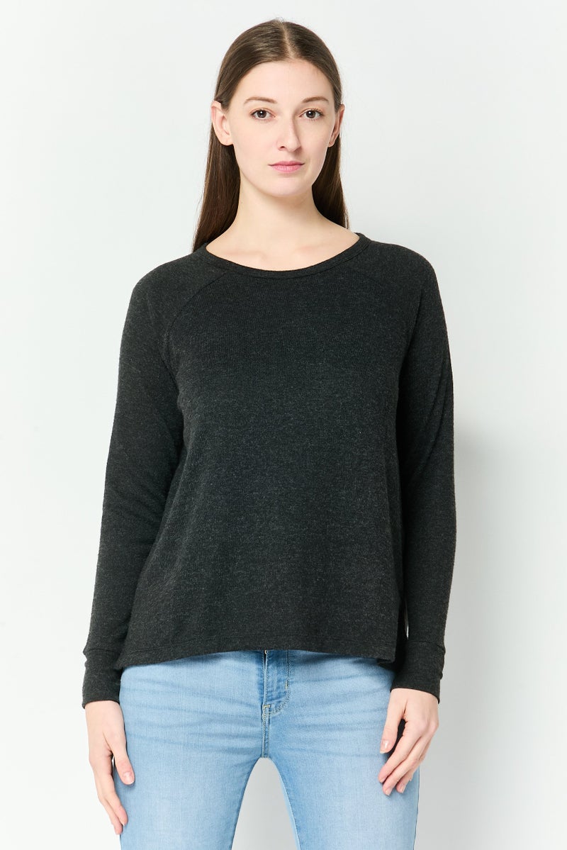 UNDIZ Women Crew Neck Knitted Long Sleeve Sweater, Black - Image 1