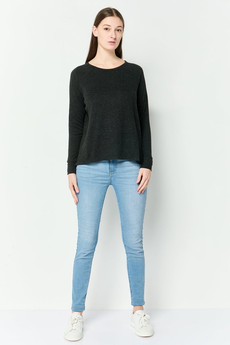 UNDIZ Women Crew Neck Knitted Long Sleeve Sweater, Black - Image 2