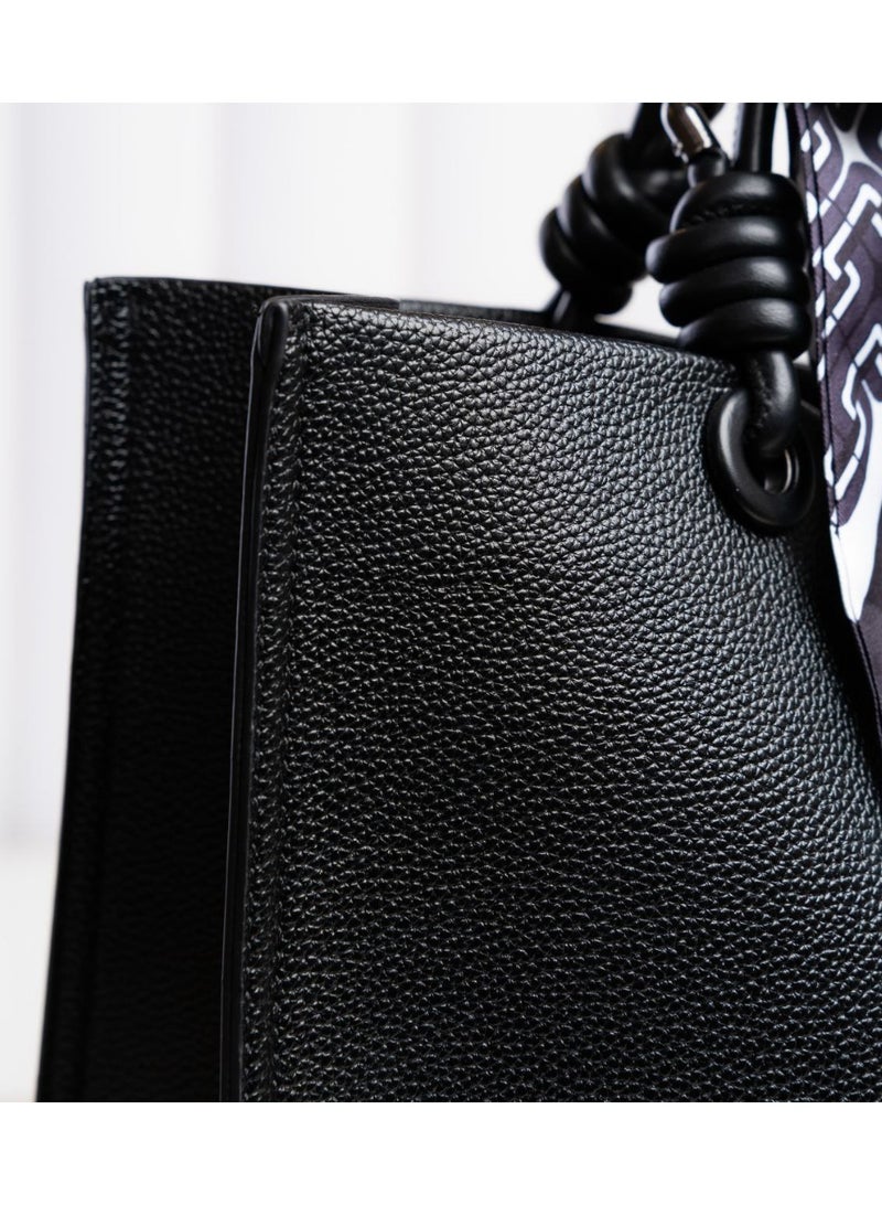 حقيبة حريمى من الجلد الطبيعى من  لون اسود - Image 2