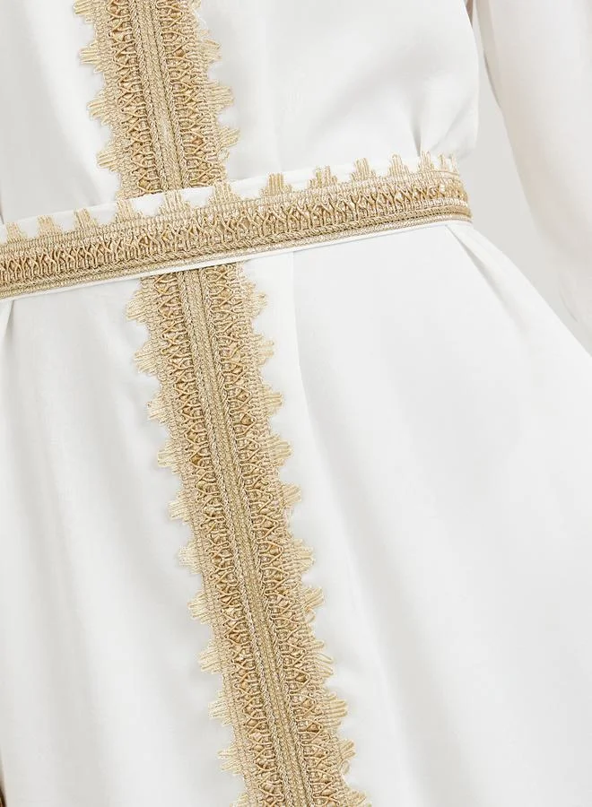 ستايلي Lace Trim Kaftan with Tie Belt
