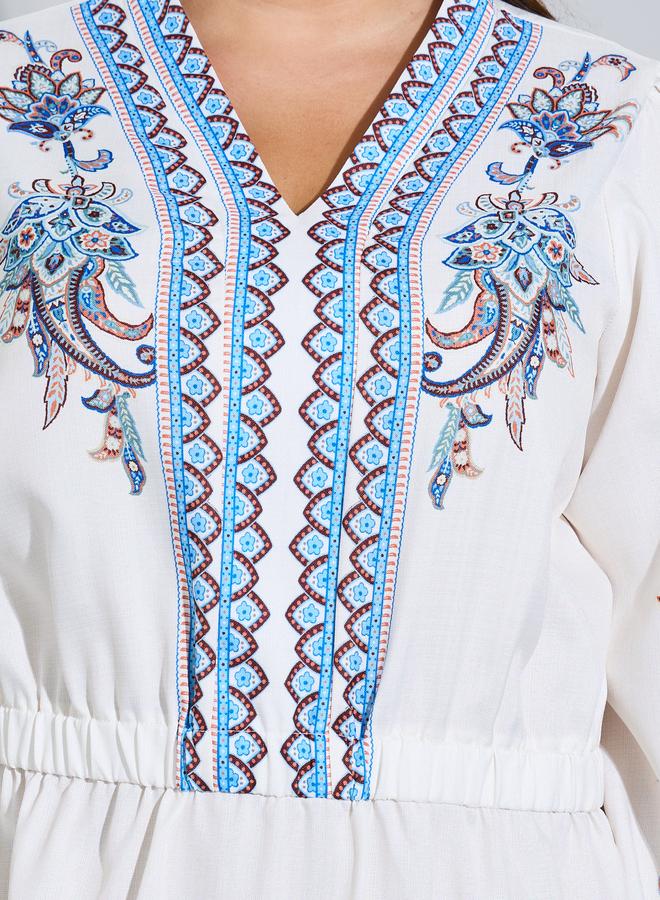 Styli Plus Size White Placement Print A-Line Maxi Dress - Image 3