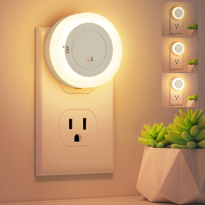 LED NIGHT LIGHTS PLUG IN DIMMABLE NIGHTLIGHT PLUG INTO WALL WITH LIGHT SENSOR SOFT WHITE ADJUSTABLE FOR ADULTS BEDROOM BATHROOM 2PACK