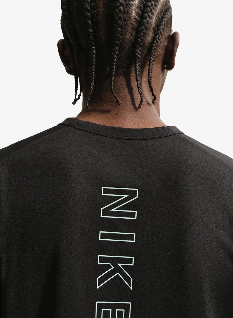 Nike Nsw Club Series Dri-Fit T-Shirt - Image 4