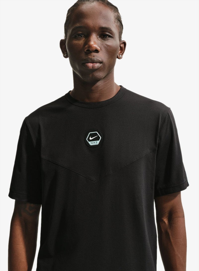 Nike Nsw Club Series Dri-Fit T-Shirt - Image 1