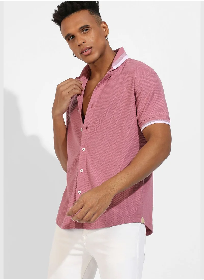 Campus Sutra Solid Spread Collar Short Sleeve Shirt