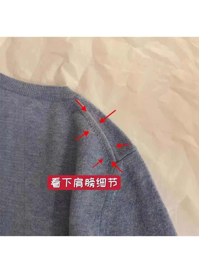 Generic - 2023 Chic Heart Wool Cardigan Embroidered Sweater Gray and blue - Image 1