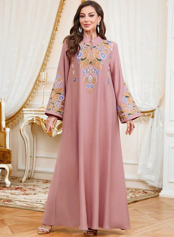 تايك تو جلابية بياقة دائرية وتفاصيل لؤلؤ صناعي