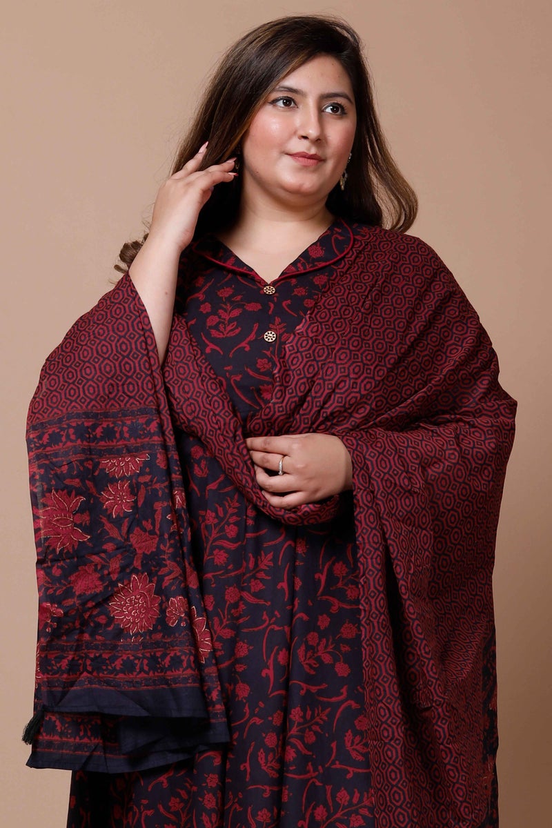 Miravan Womens Plus Size Cotton Floral Print Maroon gorgeous look Anarkali Kurta with Dupatta - Image 4