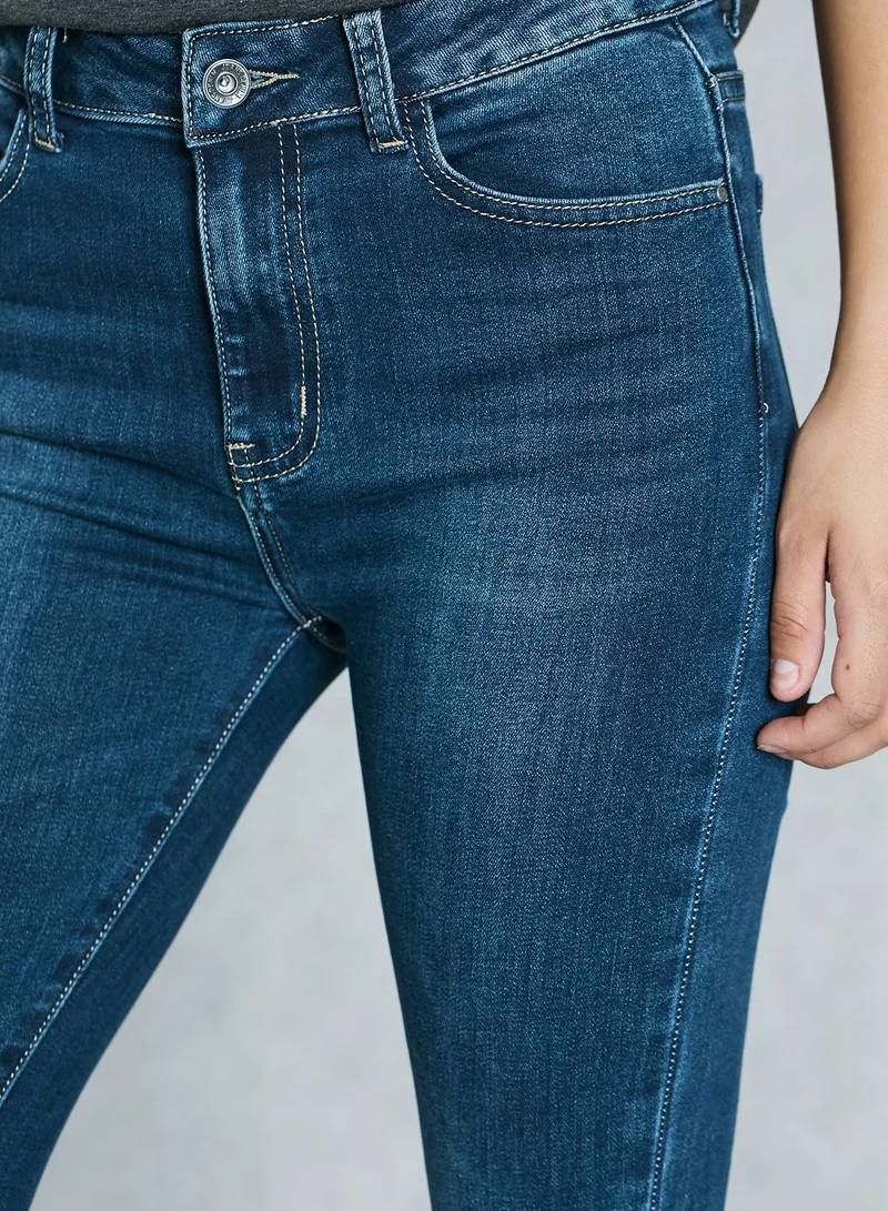Ginger Knee Slit Skinny Jeans