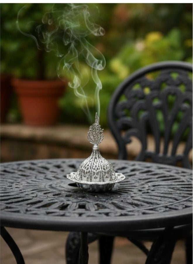 مبخرة بخور عربية فضية - حامل بخور معدني أنيق بغطاء قابل للإزالة لتزيين المنزل وتوزيع متساوٍ للعطر - شكل عشوائي (قطعة واحدة) - Image 5