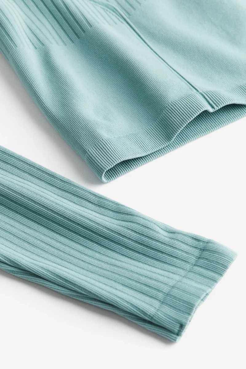 H&M Drymove™ Crew Neck Cropped Top